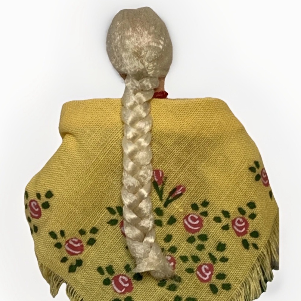 Vintage Polish Folk Costume Doll on Platform - Picture 3 of 7